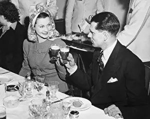 Toast Prints: Lawrence Olivier And Vivien Leigh Drink