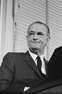 Huty25542 Prints: LBJ At The National Press Club, 1969