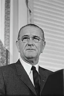 Huty25542 Prints: LBJ At The National Press Club, 1969