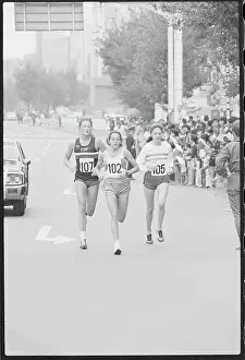 Marathon Prints: Leadering Runners in Tokyo International Women's Marathon