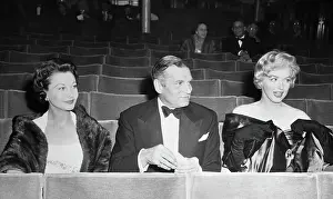Leigh, Olivier and Monroe at Premiere
