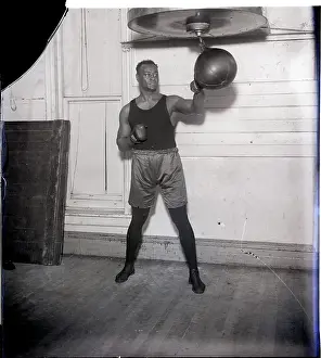Gymnasium Prints: Full Length Harry Wills Trains W/Bag