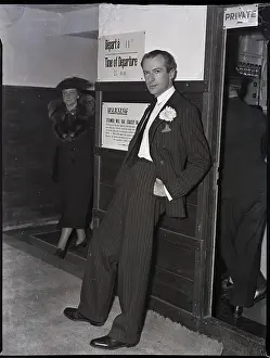 Full Length Picture Of Cecil Beaton