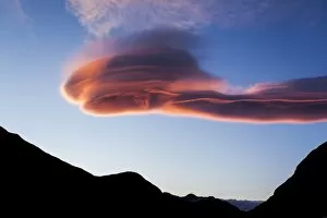 Images Dated 27th August 2012: Lenticular Cloud, Katmai National Park, Alaska