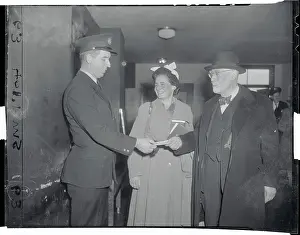 Leo Baeck Arriving in New York with Granddaughter