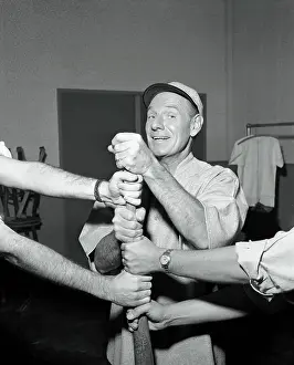 Leo Durcoher Topping the Baseball bat Grip