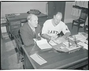 Leo Durocher Signign Contract