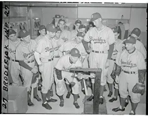 Leo Durocher Weighing In Curt Davis