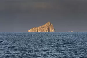Images Dated 30th December 2012: Leon Dormido or Kicker Rock in the evening light, Galapagos Islands, Ecuador