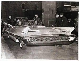 Retrofuturism Prints: Licoln Futura Concept Car Debut