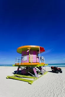 Images Dated 8th February 2016: Lifeguard tower on a sunny day in South Beach, Miami, Florida, USA
