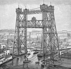 Images Dated 5th December 2015: Lift bridge in Chicago