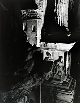 Depth Prints: Light and Dark Shadows on Arch of Septimius