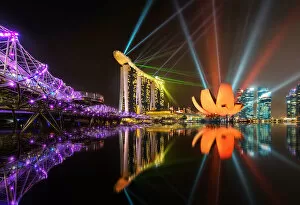 Images Dated 21st October 2014: Light show at Marina bay