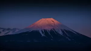 Images Dated 19th April 2014: Last light on Mount Fuji