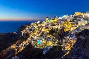 Images Dated 30th September 2016: Light of Oia, Santorini, Cyclades islands, Greece