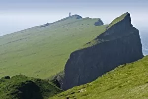 Faroe Islands Collection: Lighthouse on the Mykinesholmur, Mykines, Utoyggjar, Faroe Islands, Denmark