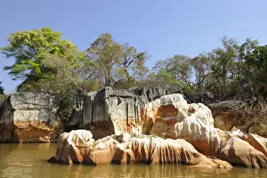 Shaped Prints: Limestone formation on the Manambolo River