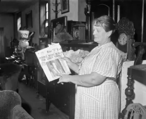 Trenton Prints: Lindbergh Trial Witness with Newspaper