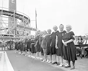 Grandmother Prints: Line At Grandma Beauty Contest