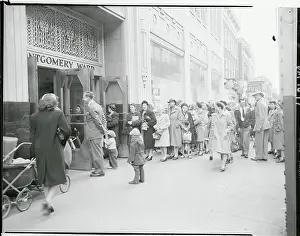 Line of Shoppers
