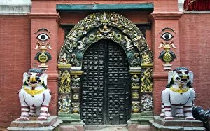 Images Dated 11th April 2014: Lion Gate, Taleju Temple, Durbar Square, Kathmandu