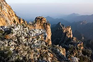 Images Dated 20th January 2017: lion peak view point, Huangshan (Yellow Mountains), Eastern China