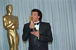 Lionel Richie Kissing Oscar