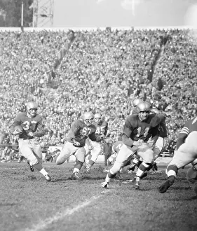 Lions and 49ers Football Players in Action