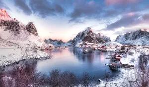 Images Dated 7th December 2019: Lofoten in northern Norway. Photographed at dusk in winter