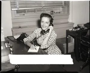 Note Prints: Lois Lippman Smiles While on the Phone