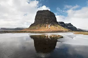 Pete Lomchid Landscape Photography Collection: lomagnupur iceland reflection