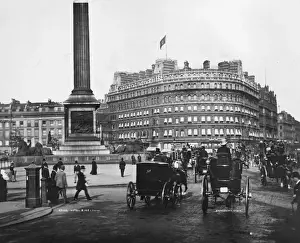 T Bri London Trafalgar Square Prints: London Hotel