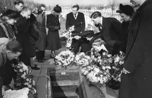 Grief Prints: Londoner's Funeral