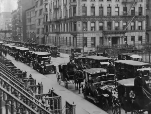 Banking Prints: Long Procession of J. P. Morgan Funeral Goers
