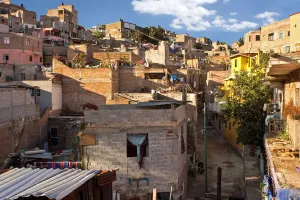 Images Dated 20th October 2015: Looking into Mexican Favela housing on hillside