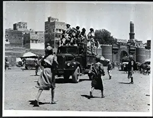 Sanaa Prints: Lorry Carrying Machine-Gun Toting Soldiera