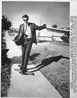 Los Angeles Photographer Skateboards His Way to Work