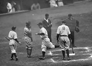 Score Prints: Lou Gehrig Running To Plate To Score