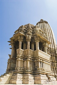 Images Dated 19th September 2007: Low angle view of a temple, Kandariya Mahadeva Temple, Khajuraho, Chhatarpur District