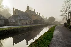 Images Dated 28th December 2016: Lower Slaughter
