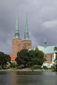 Images Dated 20th August 2014: Lubeck Cathedral on Muhlenteich pond, Lubeck, Schleswig-Holstein, Germany