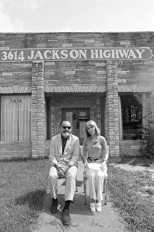 Setting Prints: Lulu photo shoot at Muscle Shoals Sound Studios