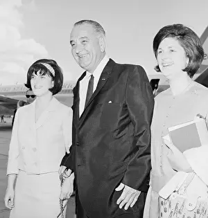 Lyndon B Johnson And Daughters In Texas