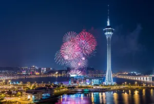 Images Dated 29th September 2012: Macau colourful fireworks over the bay