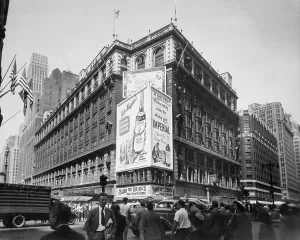Huty37483 Prints: Macy's, 34th Street & 6th, NYC