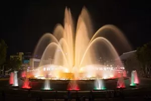 Catalonia Collection: The Magic Fountain of Montjuic at night, Barcelona, Catalonia, Spain