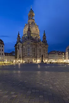 Images Dated 15th June 2012: Magic hour in the town centre of Dresden with Frauenkirche, Church of Our Lady, dusk, Saxony