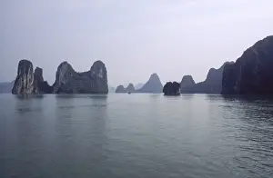 Ha Long Bay Prints: The magnificient Halong Bay