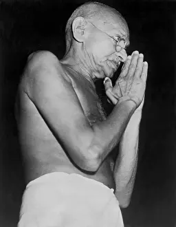 Prints of (Original Caption). Aside from his role in the winning of India's independence, Mahatma Gandhi rates as one of the greatest spiritual leaders of our times Mahatma Gandhi Through the Lens: Mahatma Gandhi Praying